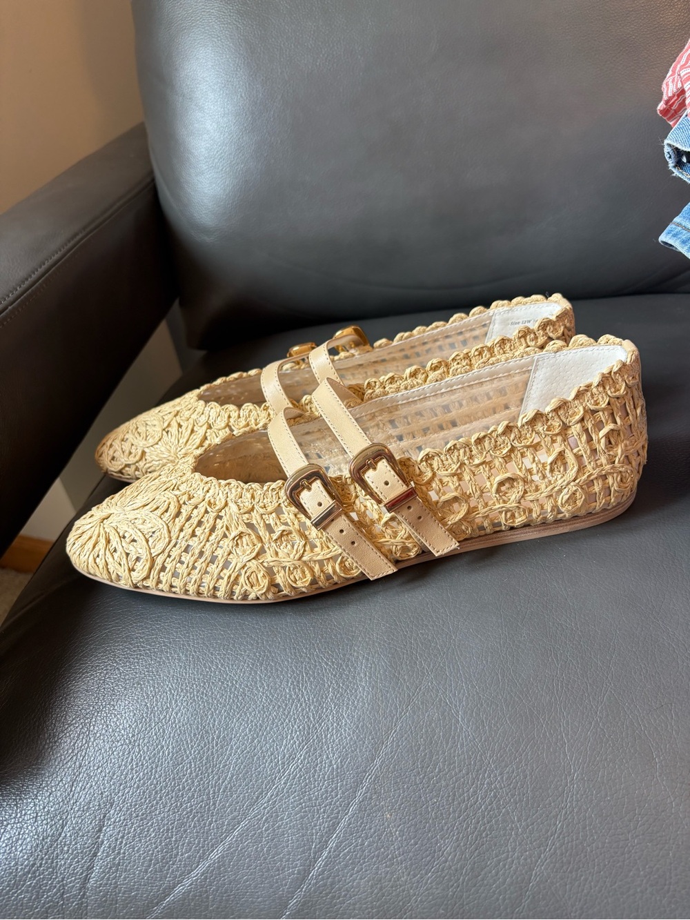 Dolce Vita size 12W Adorable Woven Straw Mary Jane Flats in Beige